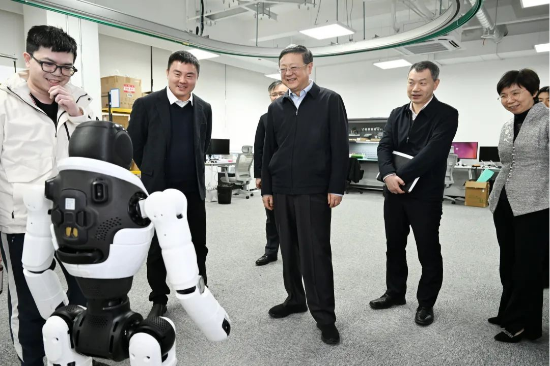 上海市委书记陈吉宁专题调研jiuyou.com九游机器人
